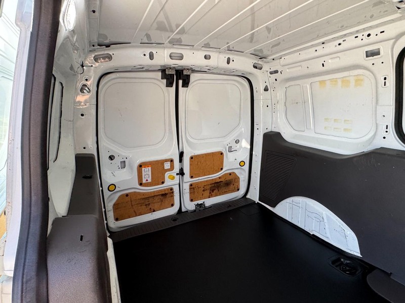 Ford Transit Connect Van Vehicle Full-screen Gallery Image 11