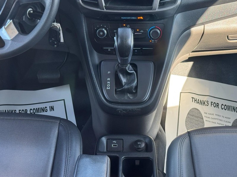 Ford Transit Connect Van Vehicle Full-screen Gallery Image 16
