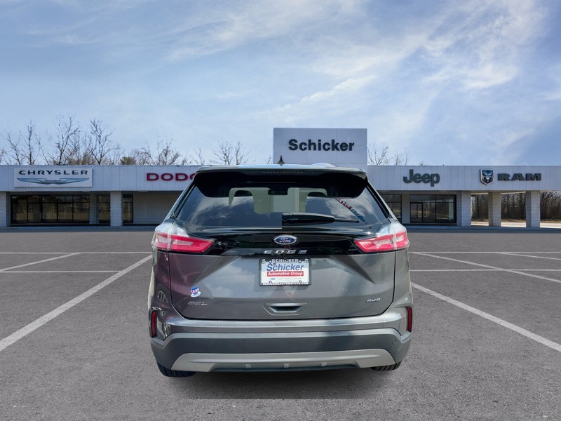 Ford Edge Vehicle Full-screen Gallery Image 04
