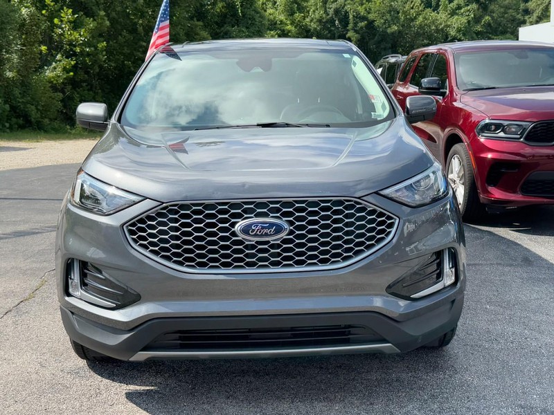 Ford Edge Vehicle Full-screen Gallery Image 09