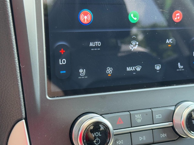 Ford Edge Vehicle Full-screen Gallery Image 20