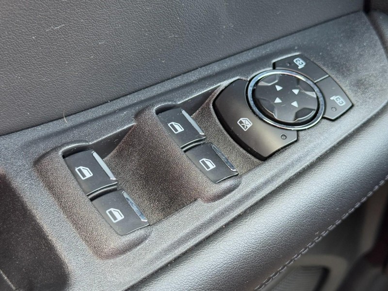 Ford Edge Vehicle Full-screen Gallery Image 22