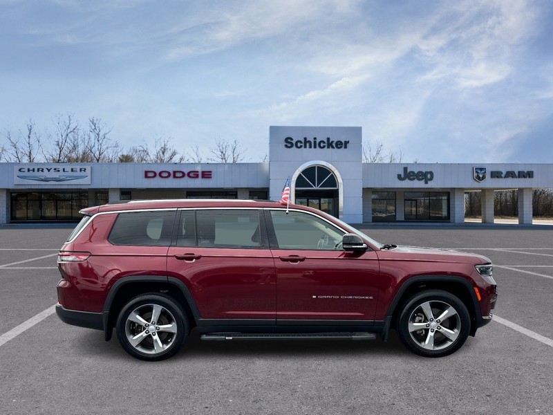 Jeep Grand Cherokee L Vehicle Full-screen Gallery Image 02