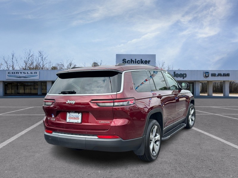 Jeep Grand Cherokee L Vehicle Full-screen Gallery Image 03