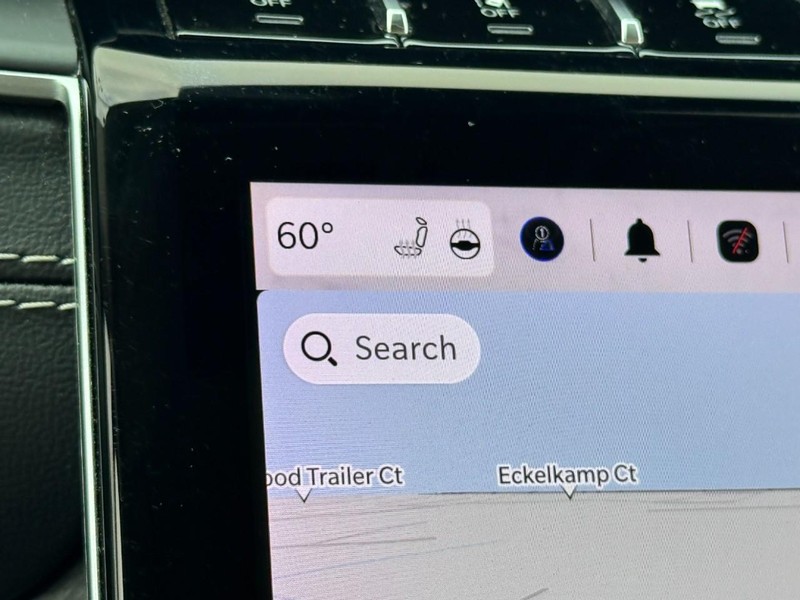 Jeep Grand Cherokee L Vehicle Full-screen Gallery Image 20