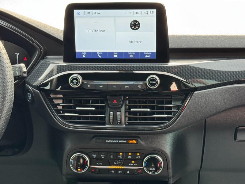 Ford Escape Vehicle Full-screen Gallery Image 13