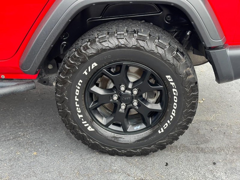 Jeep Wrangler Vehicle Full-screen Gallery Image 06