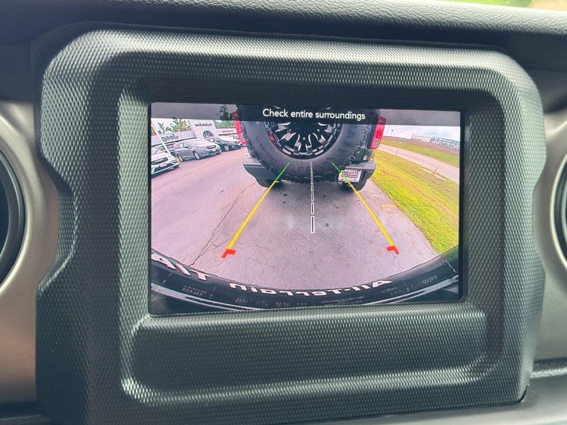 Jeep Wrangler Vehicle Full-screen Gallery Image 20