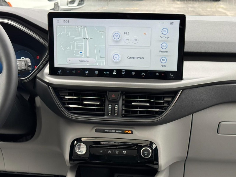 Ford Escape Vehicle Full-screen Gallery Image 13
