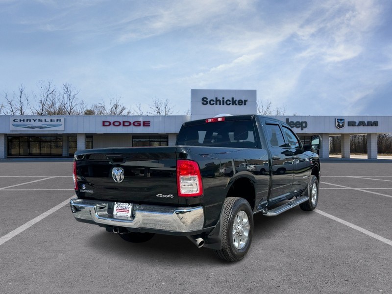 Ram 3500 Vehicle Full-screen Gallery Image 03
