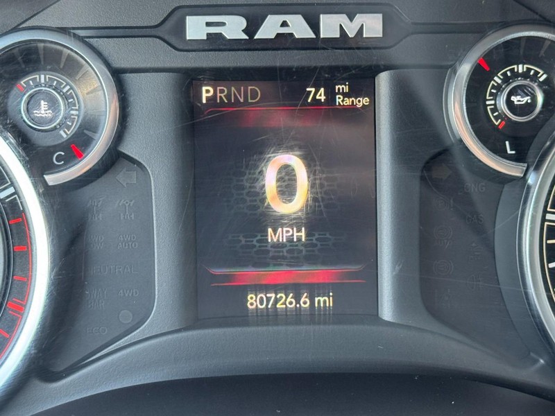Ram 3500 Vehicle Full-screen Gallery Image 18