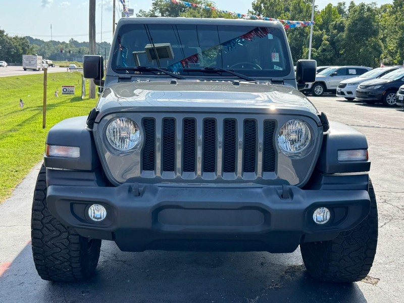 Jeep Wrangler Vehicle Full-screen Gallery Image 09