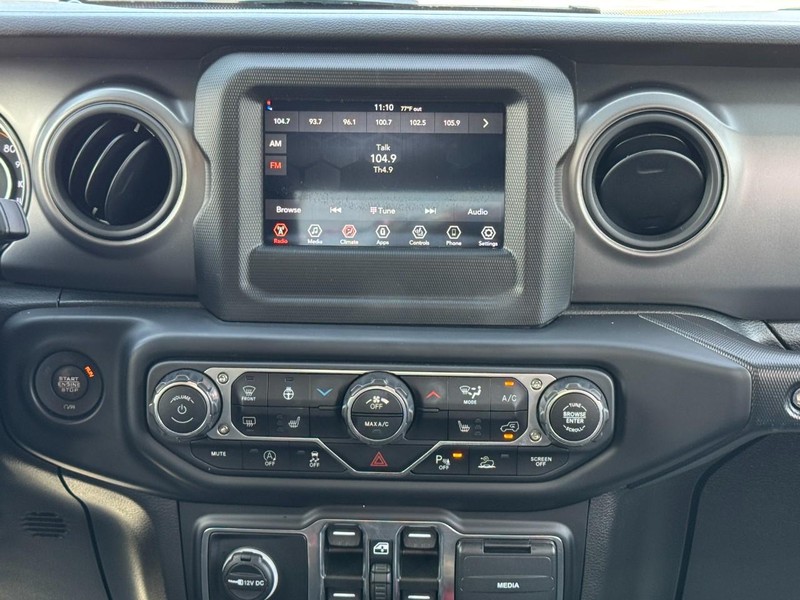 Jeep Wrangler Vehicle Full-screen Gallery Image 13