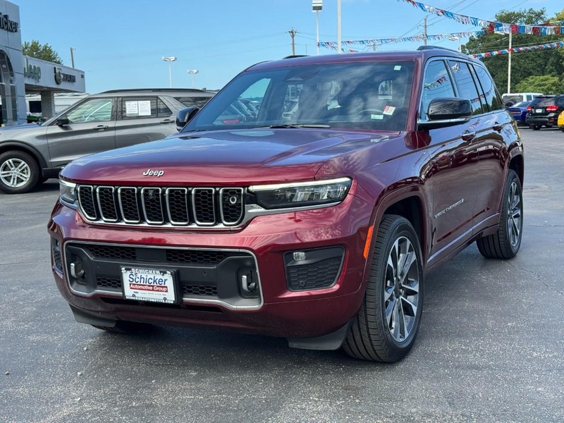 Jeep Grand Cherokee Vehicle Full-screen Gallery Image 08