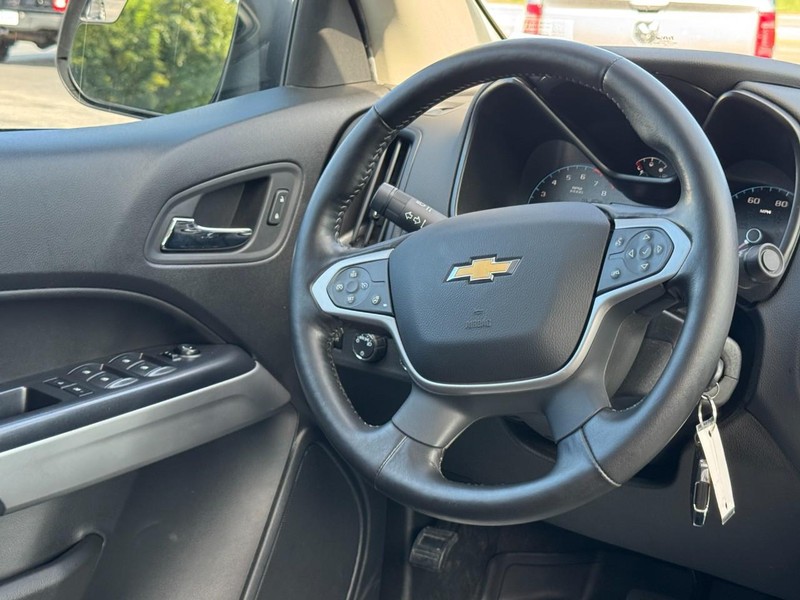 Chevrolet Colorado Vehicle Full-screen Gallery Image 12