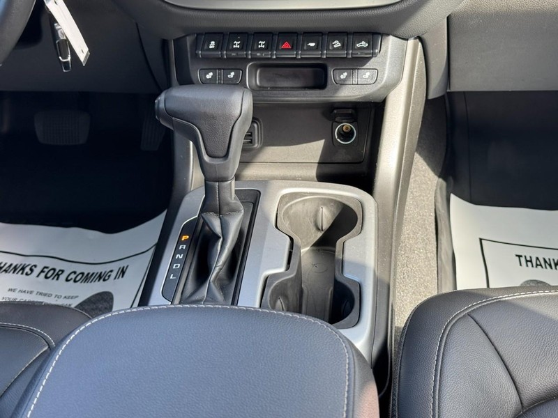 Chevrolet Colorado Vehicle Full-screen Gallery Image 14