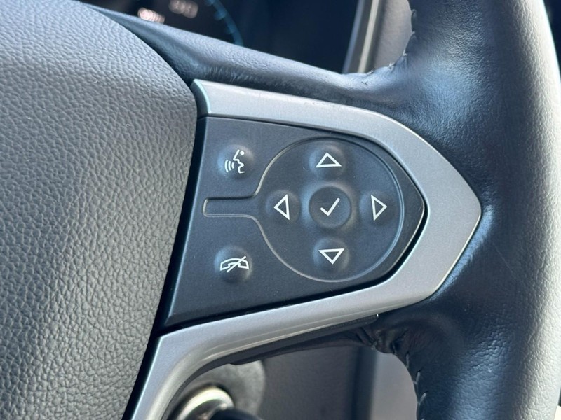 Chevrolet Colorado Vehicle Full-screen Gallery Image 17