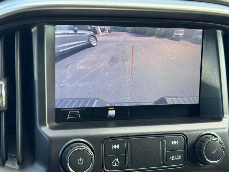 Chevrolet Colorado Vehicle Full-screen Gallery Image 21