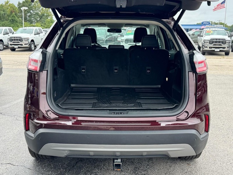 Ford Edge Vehicle Full-screen Gallery Image 05