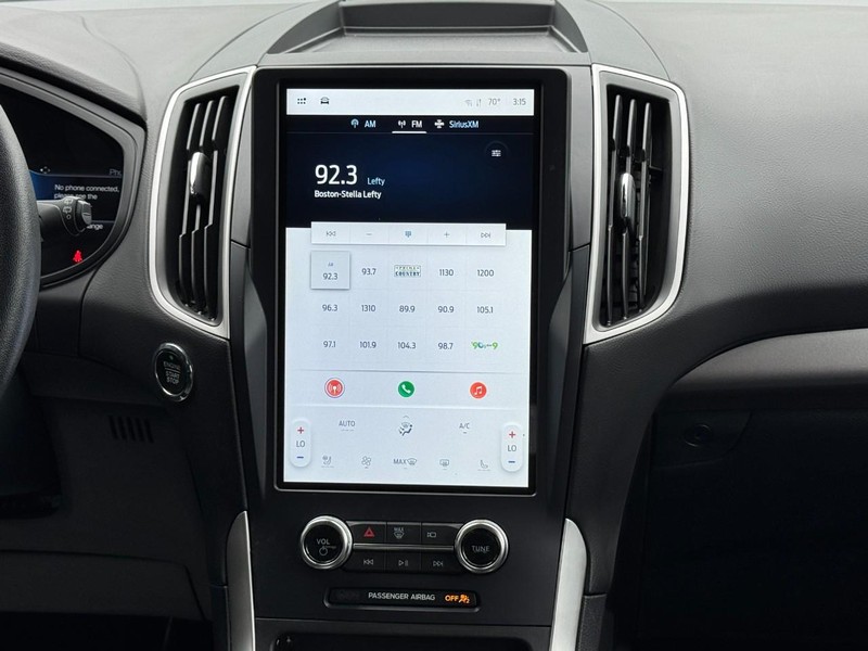 Ford Edge Vehicle Full-screen Gallery Image 13