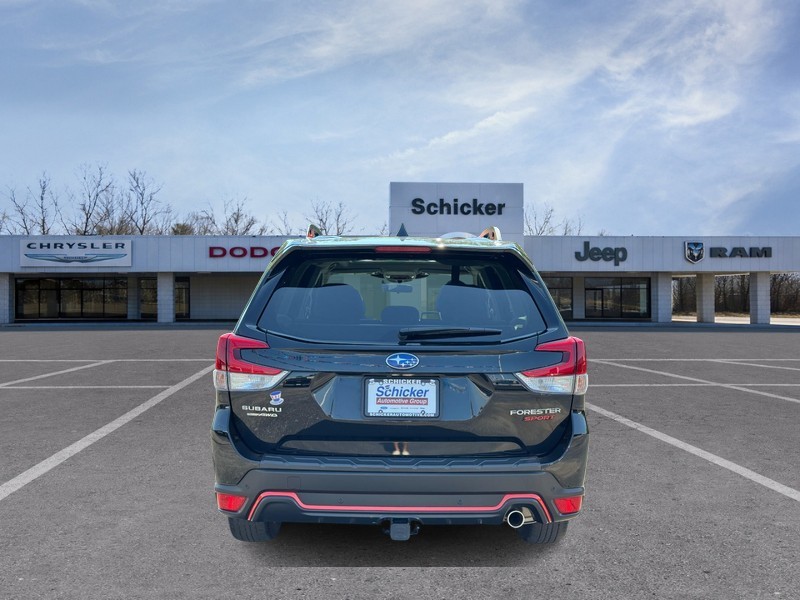 Subaru Forester Vehicle Full-screen Gallery Image 04