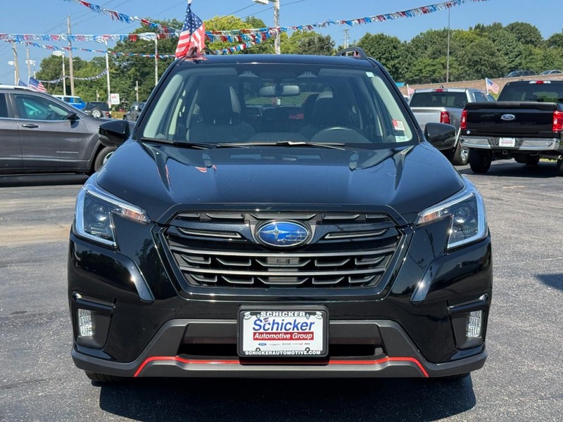 Subaru Forester Vehicle Full-screen Gallery Image 09