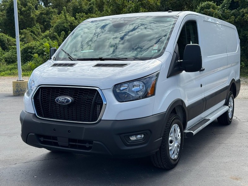 Ford Transit Cargo Van Vehicle Full-screen Gallery Image 08