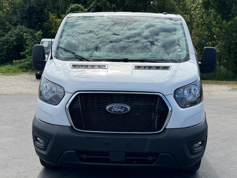 Ford Transit Cargo Van Vehicle Full-screen Gallery Image 09