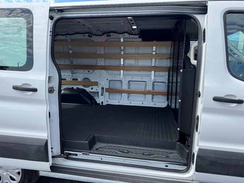 Ford Transit Cargo Van Vehicle Full-screen Gallery Image 10