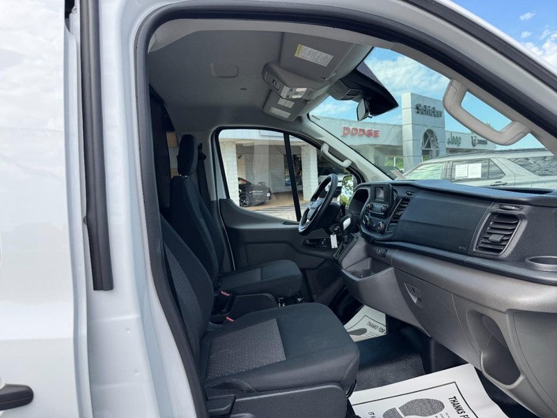 Ford Transit Cargo Van Vehicle Full-screen Gallery Image 17