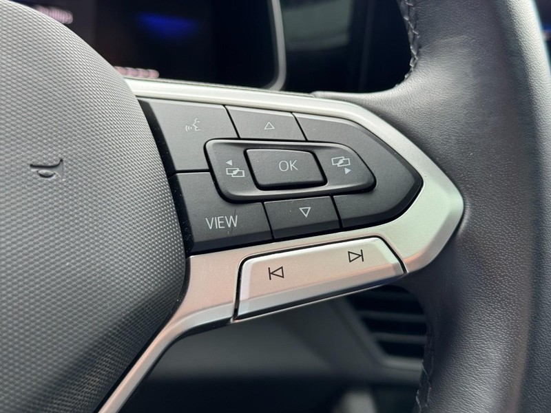 Volkswagen Jetta Vehicle Full-screen Gallery Image 17