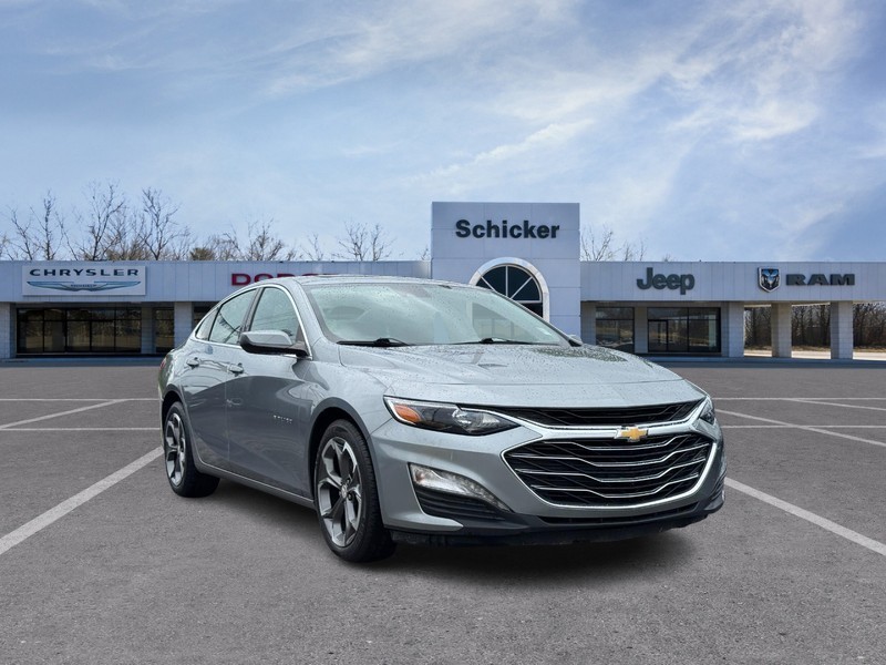 Chevrolet Malibu Vehicle Full-screen Gallery Image 01
