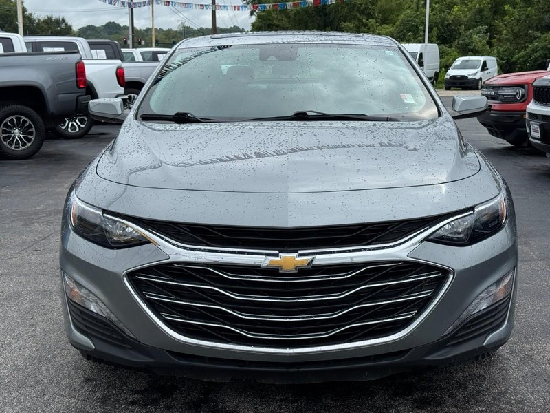 Chevrolet Malibu Vehicle Full-screen Gallery Image 09
