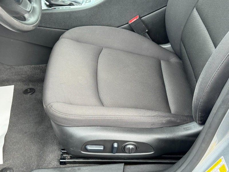Chevrolet Malibu Vehicle Full-screen Gallery Image 23
