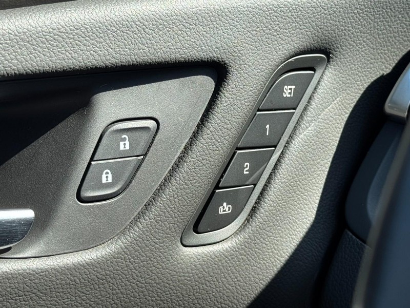 Buick Envision Vehicle Full-screen Gallery Image 16