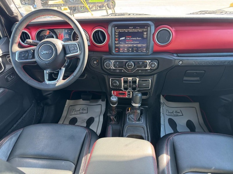 Jeep Wrangler Vehicle Full-screen Gallery Image 11