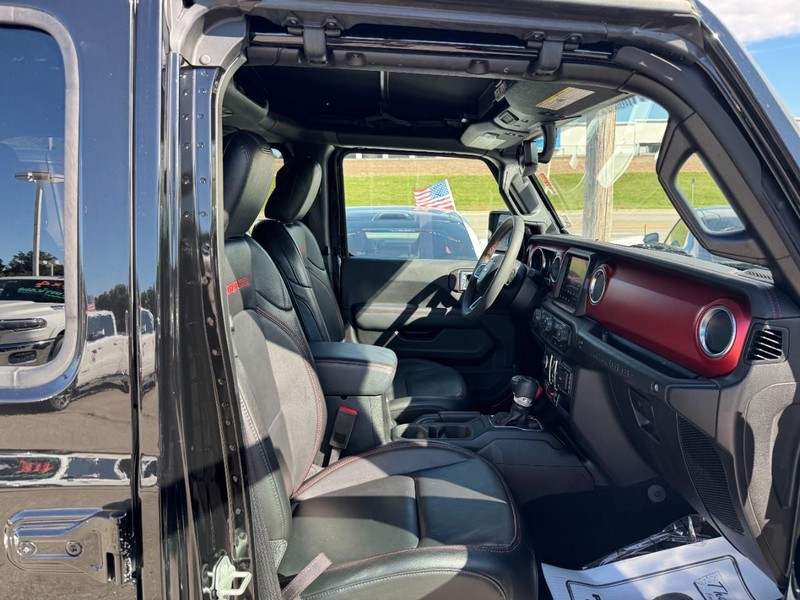 Jeep Wrangler Vehicle Full-screen Gallery Image 15