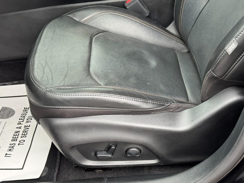 Jeep Compass Vehicle Full-screen Gallery Image 25