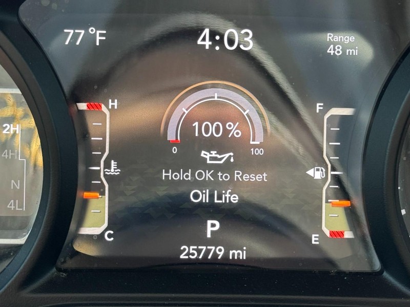 Jeep Wrangler Vehicle Full-screen Gallery Image 19