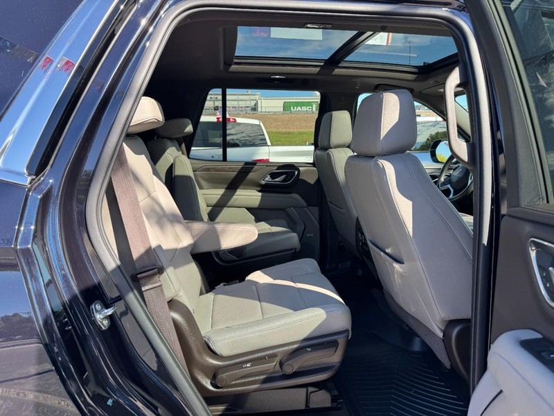 Chevrolet Tahoe Vehicle Full-screen Gallery Image 10