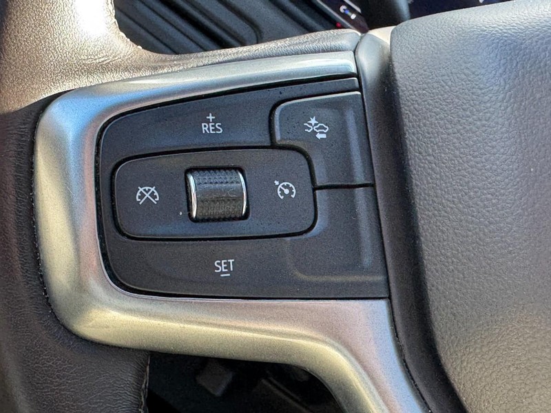 Chevrolet Tahoe Vehicle Full-screen Gallery Image 18