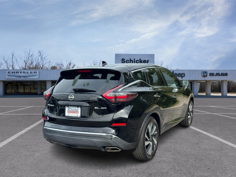 Nissan Murano Vehicle Full-screen Gallery Image 03