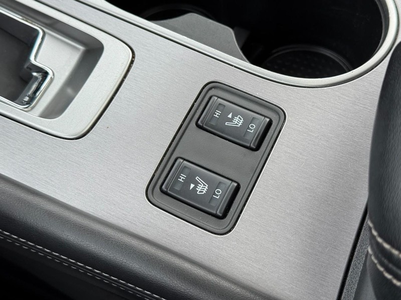 Nissan Murano Vehicle Full-screen Gallery Image 20