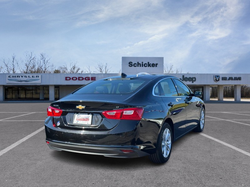 Chevrolet Malibu Vehicle Full-screen Gallery Image 03