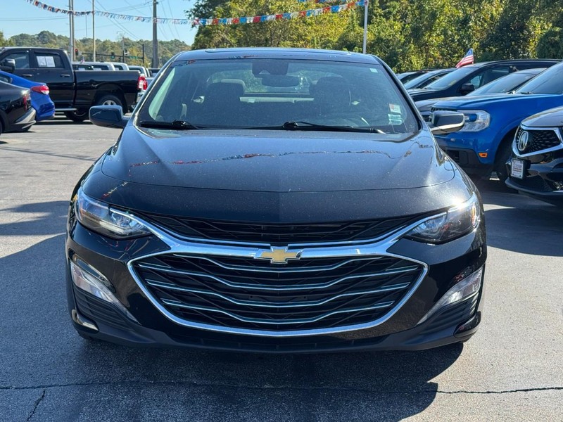Chevrolet Malibu Vehicle Full-screen Gallery Image 09