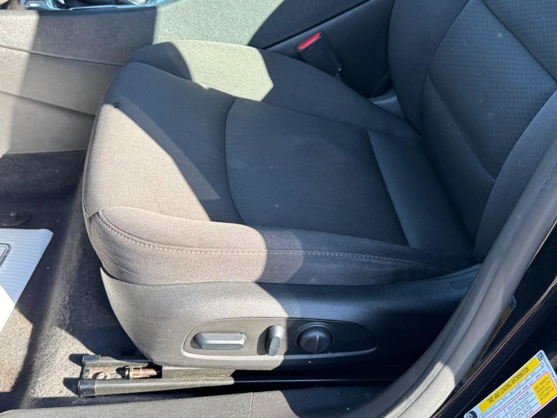 Chevrolet Malibu Vehicle Full-screen Gallery Image 23