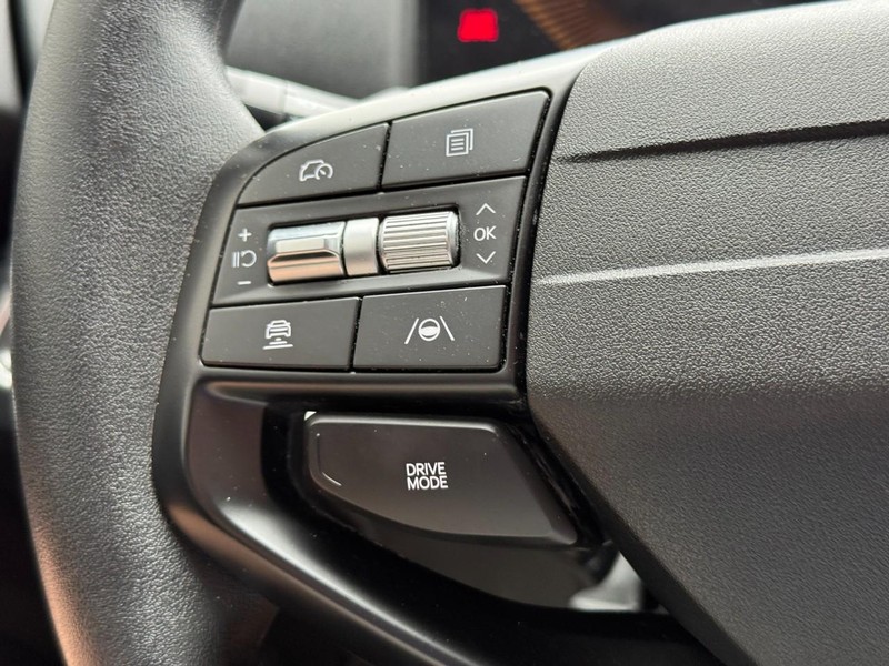 Kia K4 Vehicle Full-screen Gallery Image 16