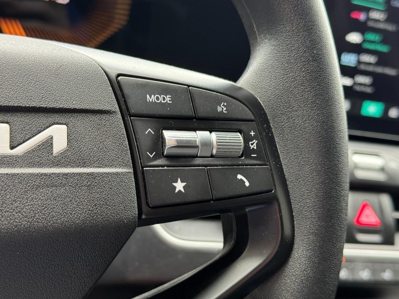 Kia K4 Vehicle Full-screen Gallery Image 17