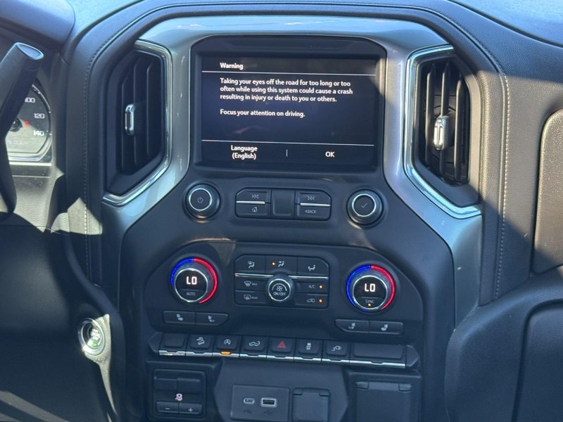 Chevrolet Silverado 1500 LTD Vehicle Full-screen Gallery Image 14