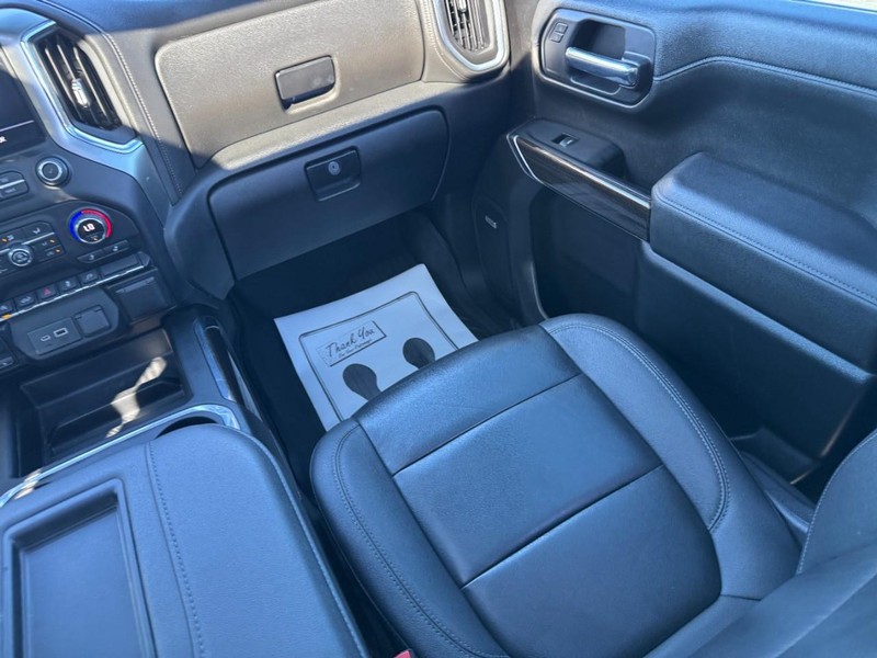 Chevrolet Silverado 1500 LTD Vehicle Full-screen Gallery Image 16
